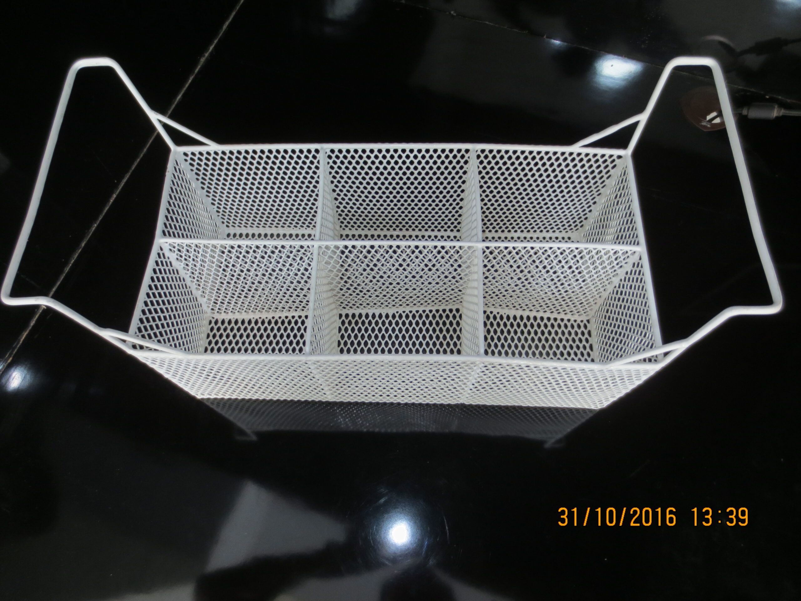 6 Pocket Sheet mesh Basket
